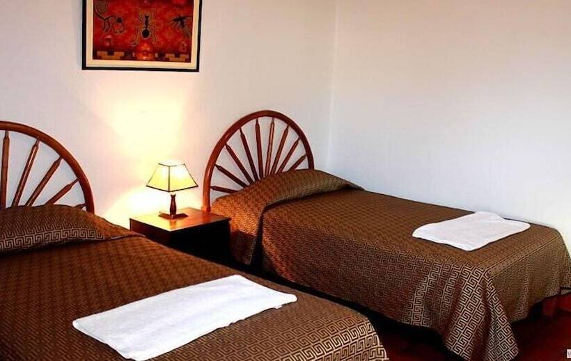 Hotelli La Posada De Don Hono