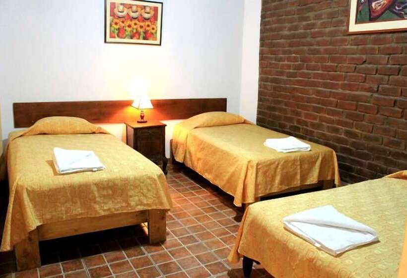 Hotelli La Posada De Don Hono