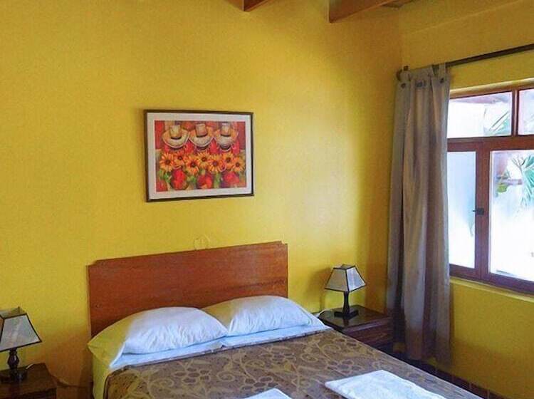 Hotelli La Posada De Don Hono