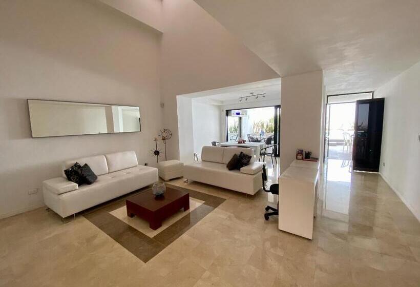 ホテル San Laurent