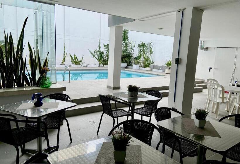 ホテル San Laurent