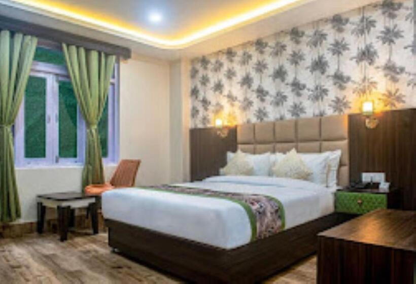 Sevenmirror Hotel , Gangtok