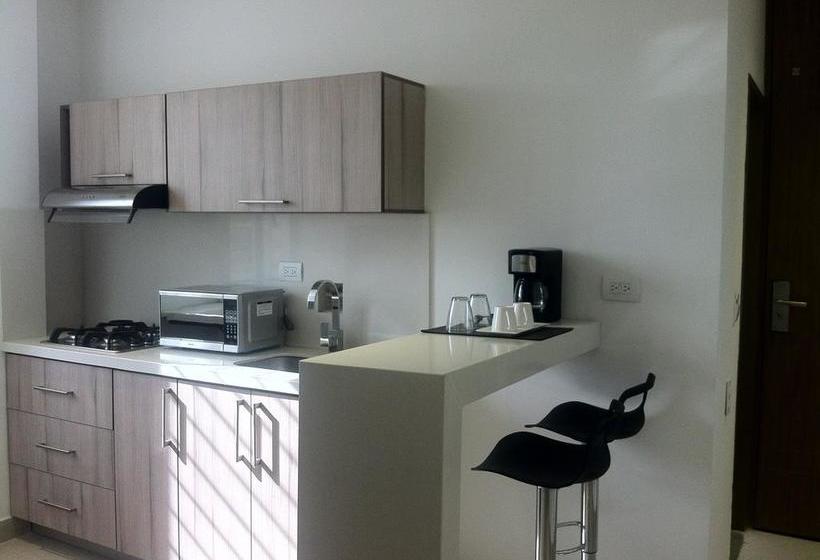 Hausen Hotel   Suites