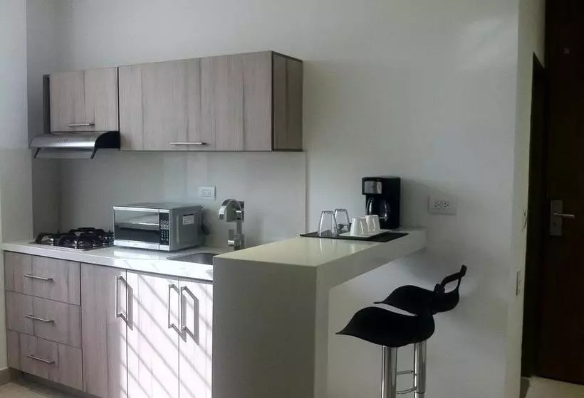 Hausen Hotel   Suites