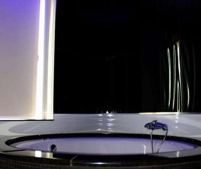 مسافرخانه Monte Carlo Love Porto