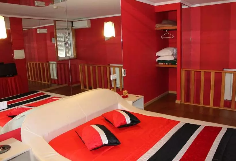 مسافرخانه Monte Carlo Love Porto