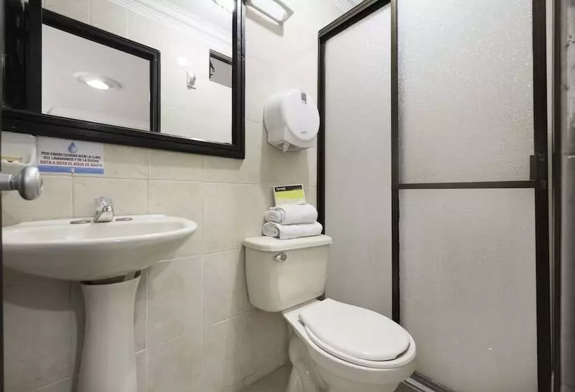 Ayenda 1120 Hotel Comercial