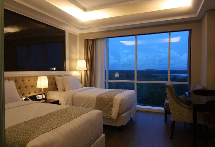 בית מלון כפרי Wyndham Panbil Batam