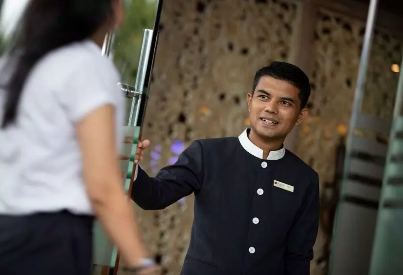 ホテル Wyndham Panbil Batam