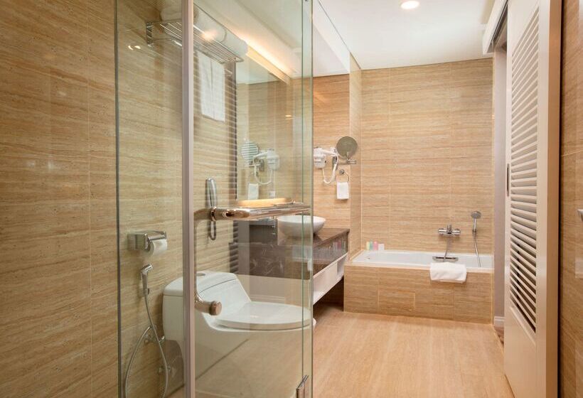 בית מלון כפרי Wyndham Panbil Batam