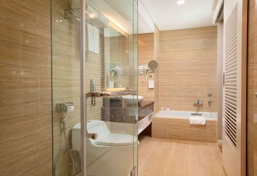ホテル Wyndham Panbil Batam