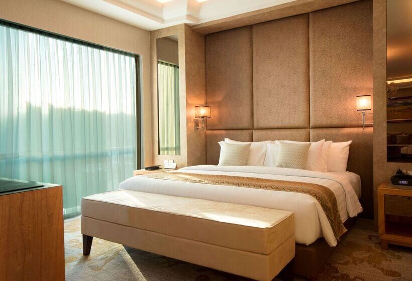 בית מלון כפרי Wyndham Panbil Batam