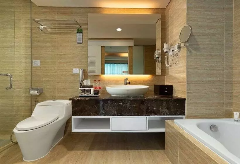ホテル Wyndham Panbil Batam