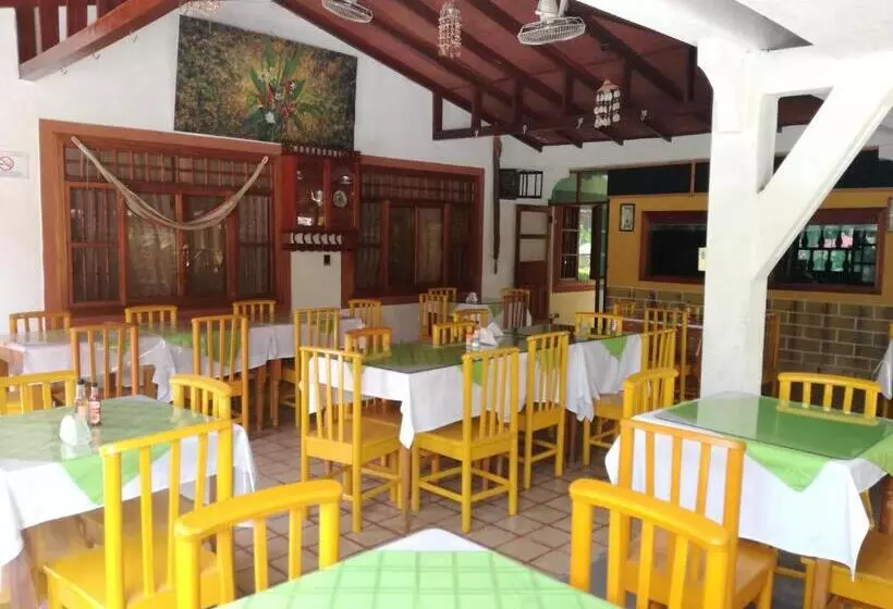 هتل Cabañas Yakuruna