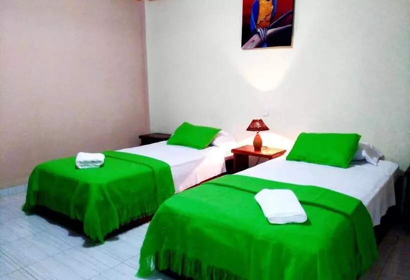 هتل Cabañas Yakuruna