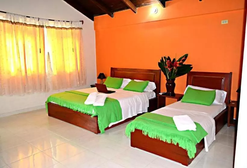 هتل Cabañas Yakuruna