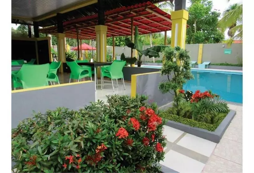 هتل Cabañas Yakuruna