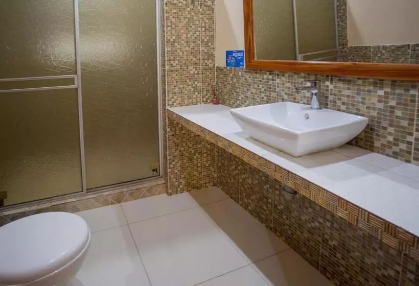 هتل Cabañas Yakuruna