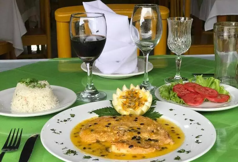 هتل Cabañas Yakuruna