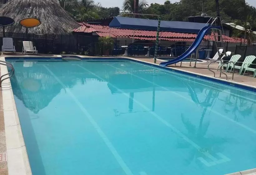 هتل Campestre Sanvalay Inn