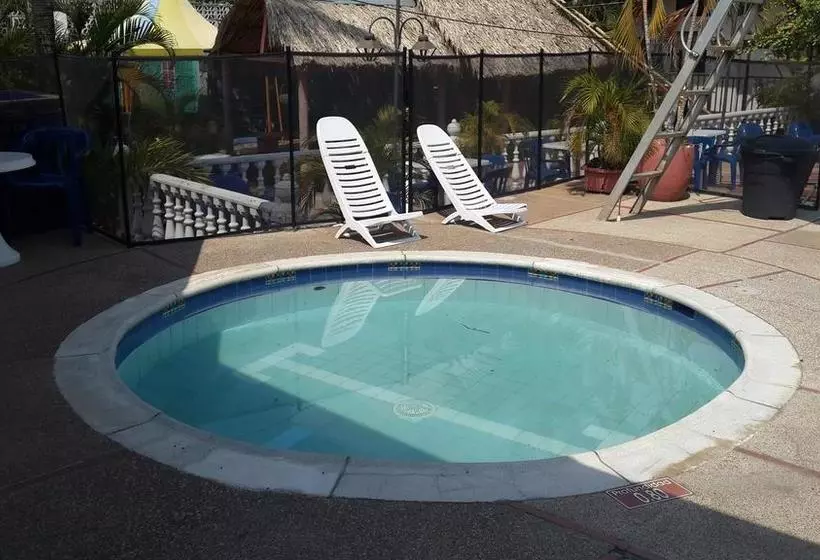 هتل Campestre Sanvalay Inn