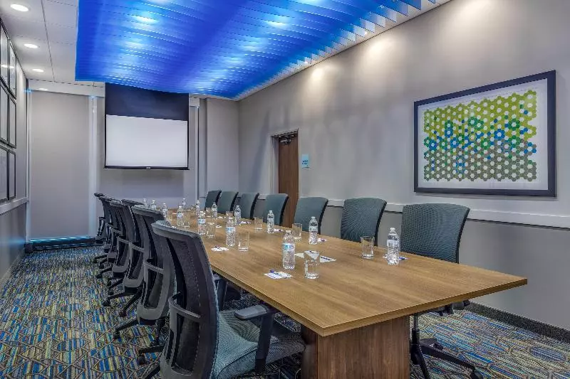 ホテル Holiday Inn Express & Suites   Rice Lake, An Ihg