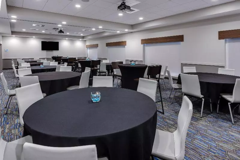 ホテル Holiday Inn Express & Suites   Rice Lake, An Ihg