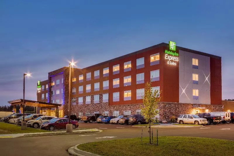 ホテル Holiday Inn Express & Suites   Rice Lake, An Ihg