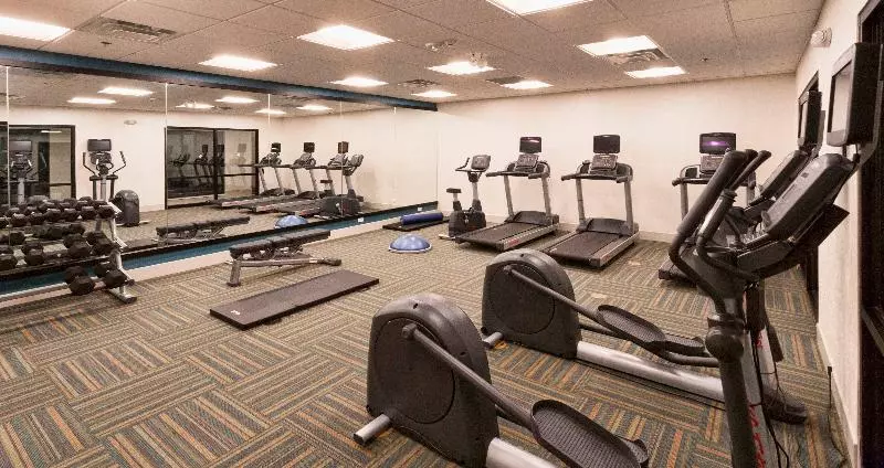 هتل Holiday Inn Express & Suites   Dodge City, An Ihg