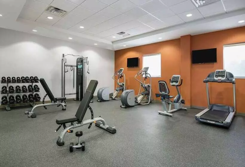 هتل Home2 Suites By Hilton Austin Airport