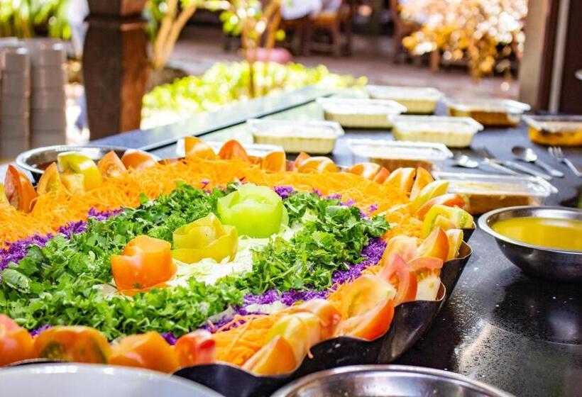 هتل Hostal Restaurante Guaracu