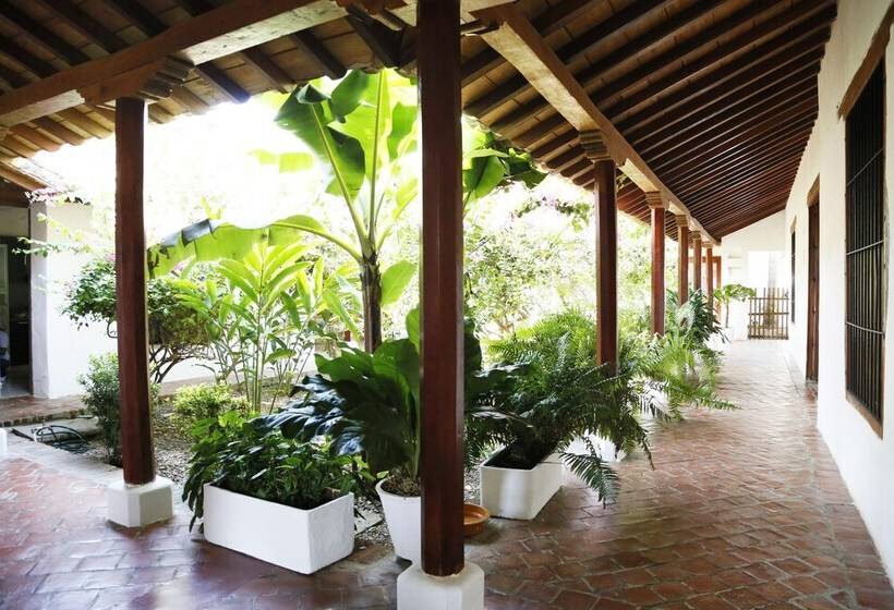 هتل Portal De La Marquesa