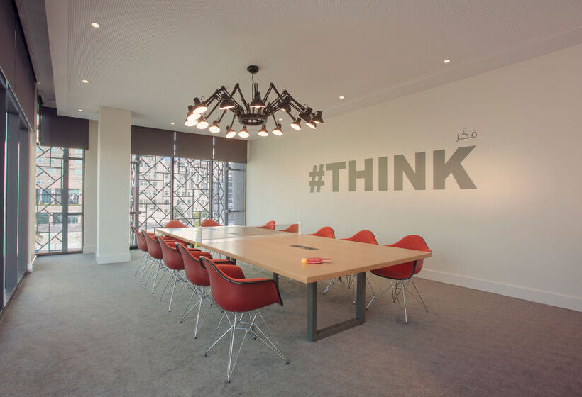 Отель Rove Healthcare City  Bur Dubai