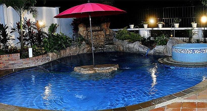 Отель Serenity Suites Casa Boutique