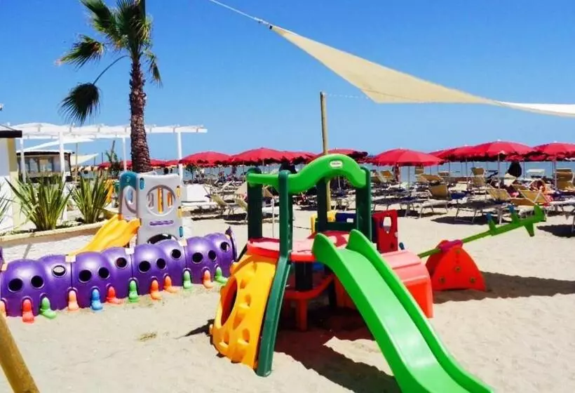 هتل Tokio Home Tokio Beach Dependence