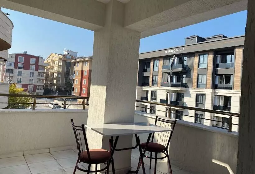 Paradi̇se Apart Otel