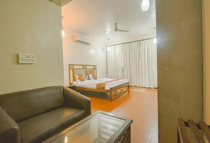 فندق Fabescape Green Ivy Hospitality