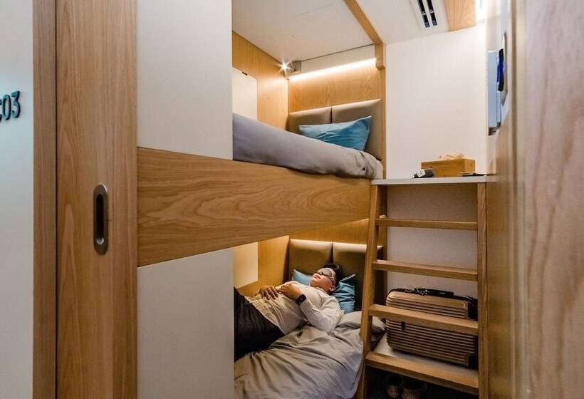 Hotel Sleep N Fly Sleep Lounge, B Gates Terminal 3 Transit Only