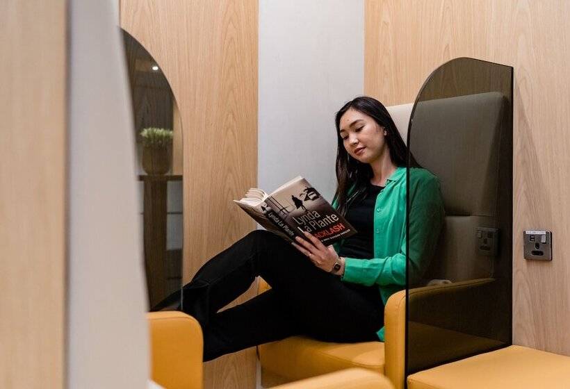 Hotel Sleep N Fly Sleep Lounge, B Gates Terminal 3 Transit Only