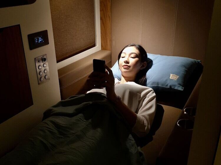 Hotel Sleep N Fly Sleep Lounge, B Gates Terminal 3 Transit Only