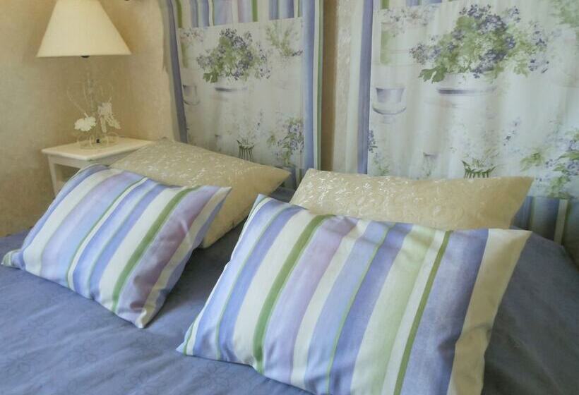 تختخواب و صبحانه Au Soleil D'albi