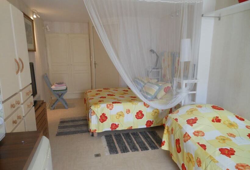 تختخواب و صبحانه Au Soleil D'albi