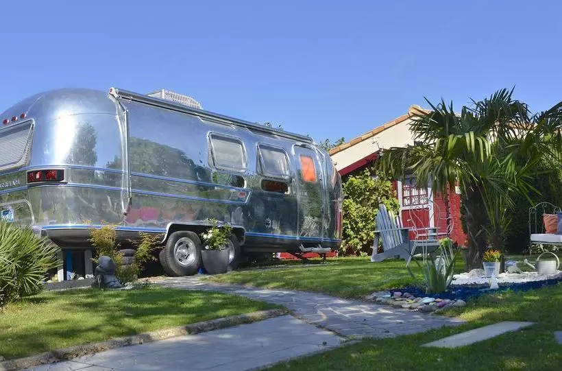 ベッドアンドブレックファースト Caravane Airstream Américaine 1976