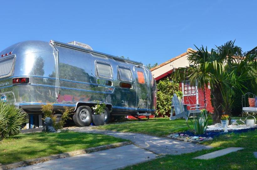 ベッドアンドブレックファースト Caravane Airstream Américaine 1976
