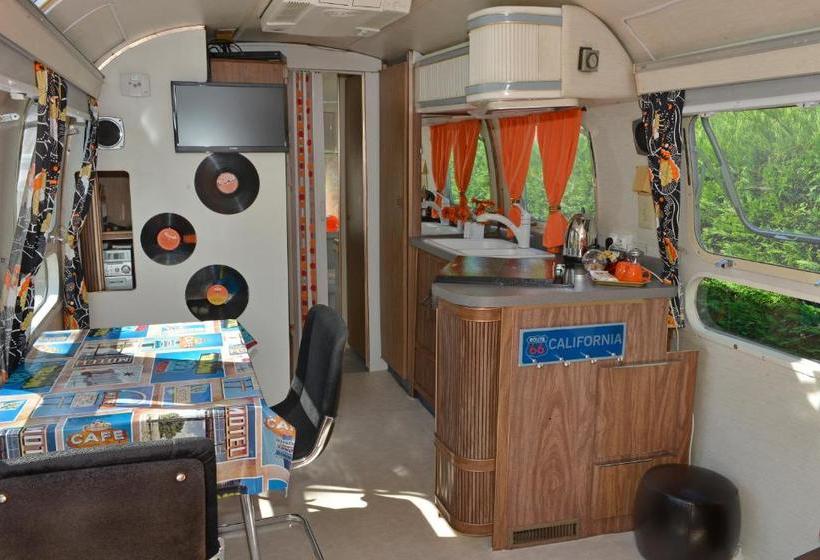 ベッドアンドブレックファースト Caravane Airstream Américaine 1976