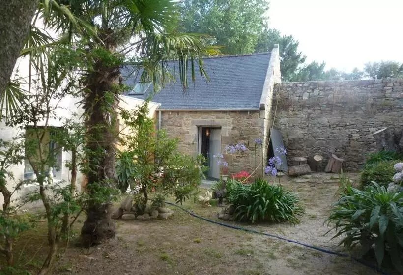 تختخواب و صبحانه Domaine De Praterou