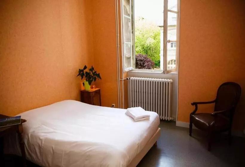 تختخواب و صبحانه Espace Bernadette Soubirous Nevers