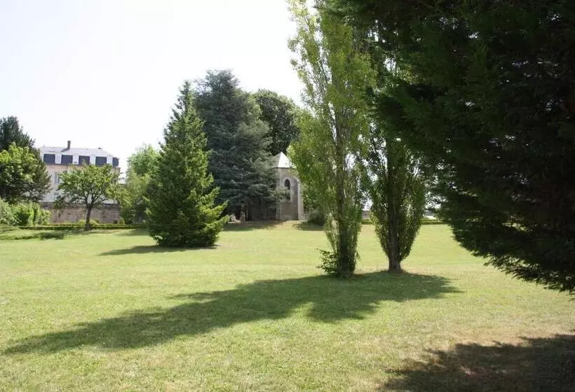 تختخواب و صبحانه Espace Bernadette Soubirous Nevers