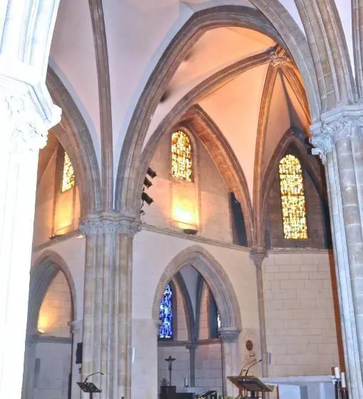 تختخواب و صبحانه Espace Bernadette Soubirous Nevers
