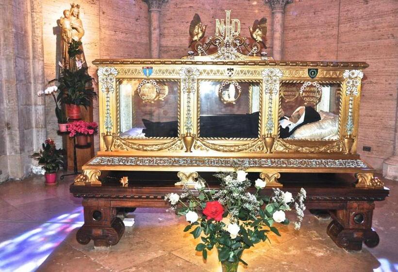 ベッドアンドブレックファースト Espace Bernadette Soubirous Nevers